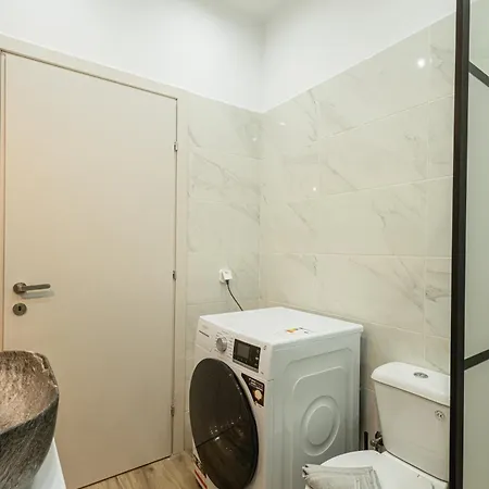 Terra Rossa - Modern With Castle View דירה *