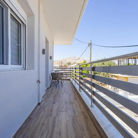 Terra Rossa - Modern With Castle View