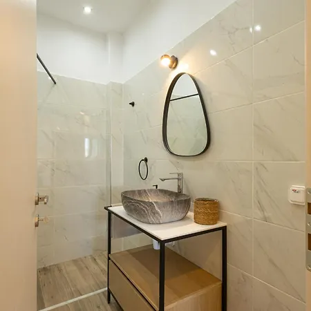 Terra Rossa - Modern With Castle View דירה ארכאנגלוס