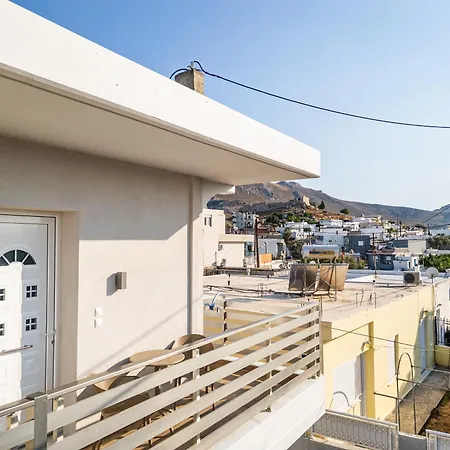 Terra Rossa - Modern With Castle View ארכאנגלוס
